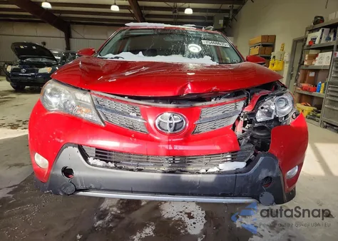 2015 Toyota Rav4 Xle z USA, uszkodzony, nr VIN JTMRFREV4FD152802